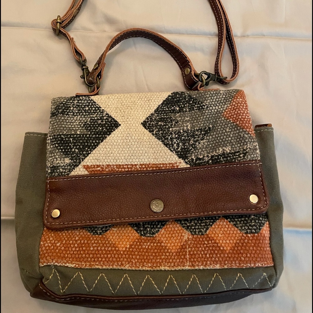 Myra bag